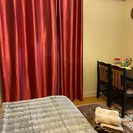 Close To Train Station * Larissa