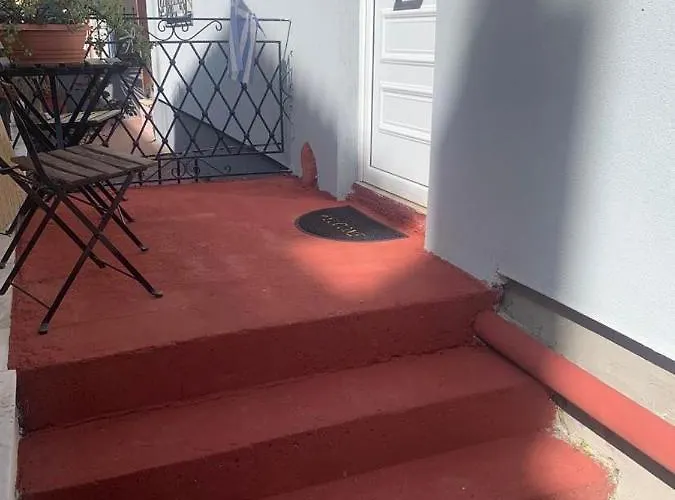 Close To Train Station Apartamento